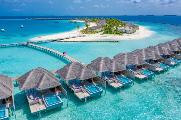 691c2dde2ff50177_maldives-shutterstock_1902416098 Maldives Tour Package- Holiday Inn Resort Kandooma - Image 2